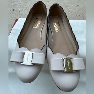 Salvatore Ferragamo Varina Shell flat